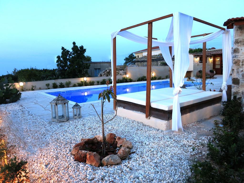 Simona Stone House Vila Polis Quarto foto