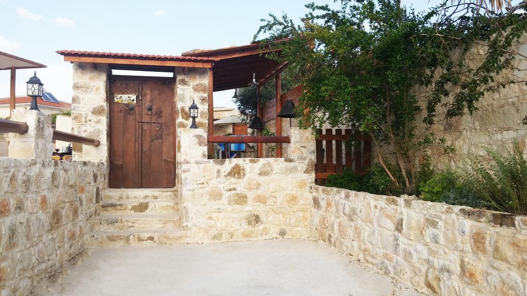 Simona Stone House Vila Polis Quarto foto